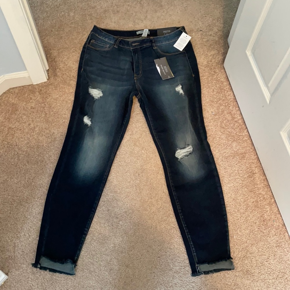 Refuge distressed skinny jegging